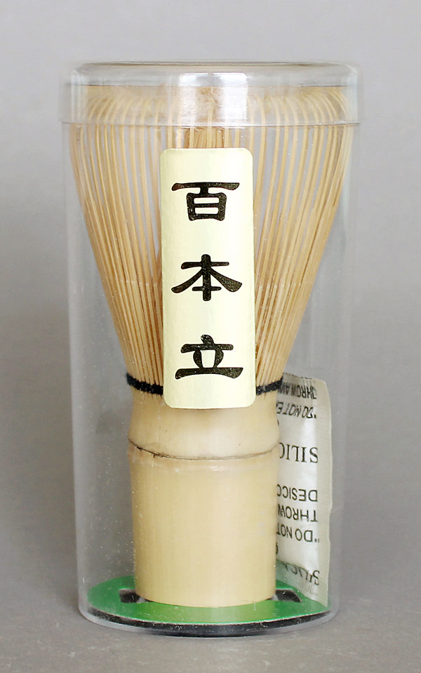 Bambusbesen fuer Matcha Teezeremonie