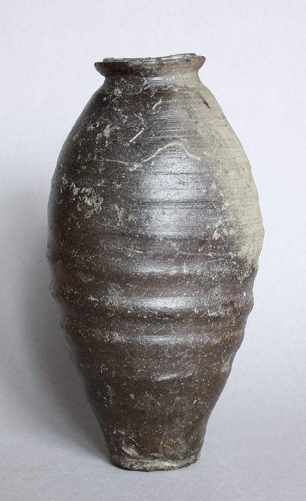 Suedostasien antike Vase zur Aufhaengung Tokobashira B